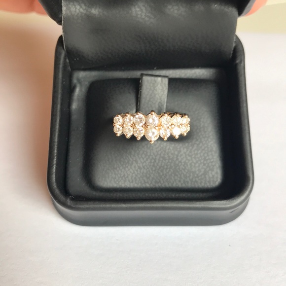 14K Solid Gold Diamond Ring 8.5 - Picture 3 of 7